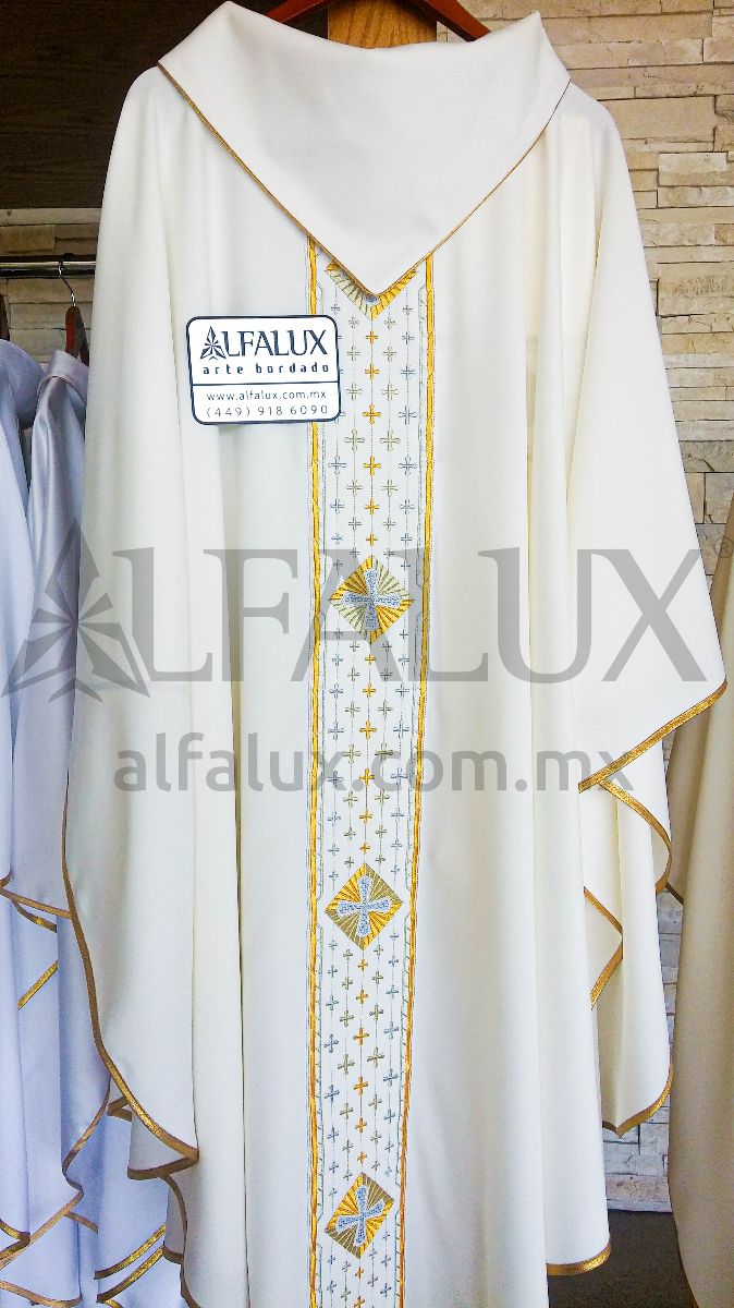 16 MAGNUS Central Capucha 111